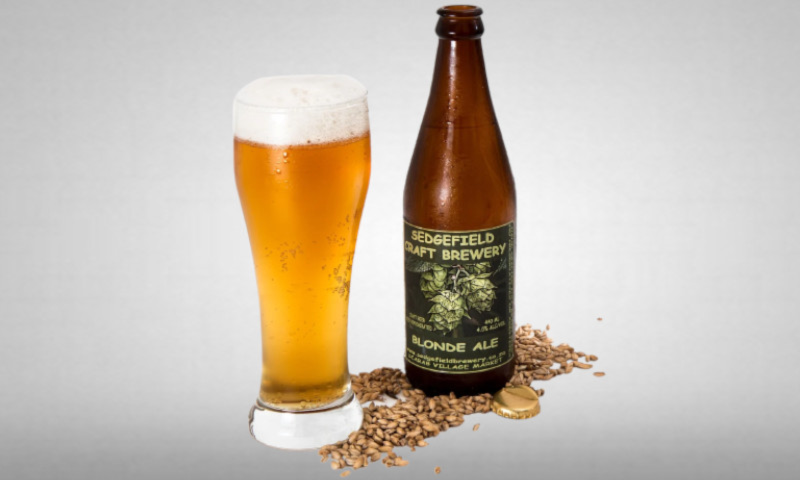 bierglas en flesje bierglas en flesje